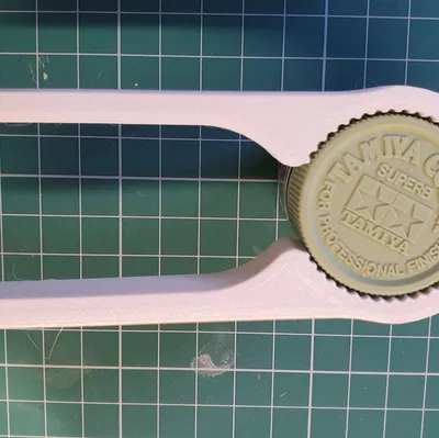 Dụng cụ mở nắp lọ màu Tamiya Mini Acrylic