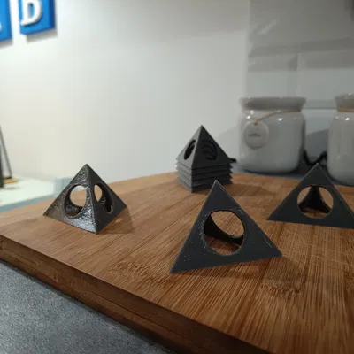 Kim tự tháp kê đồ sơn 3D (Painting Pyramid) - Phụ kiện DIY tiện lợi