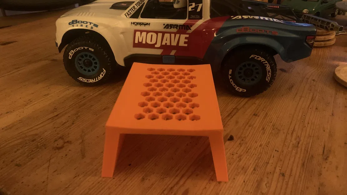 Đế kê xe cho Arrma Grom Mojave - Image 2