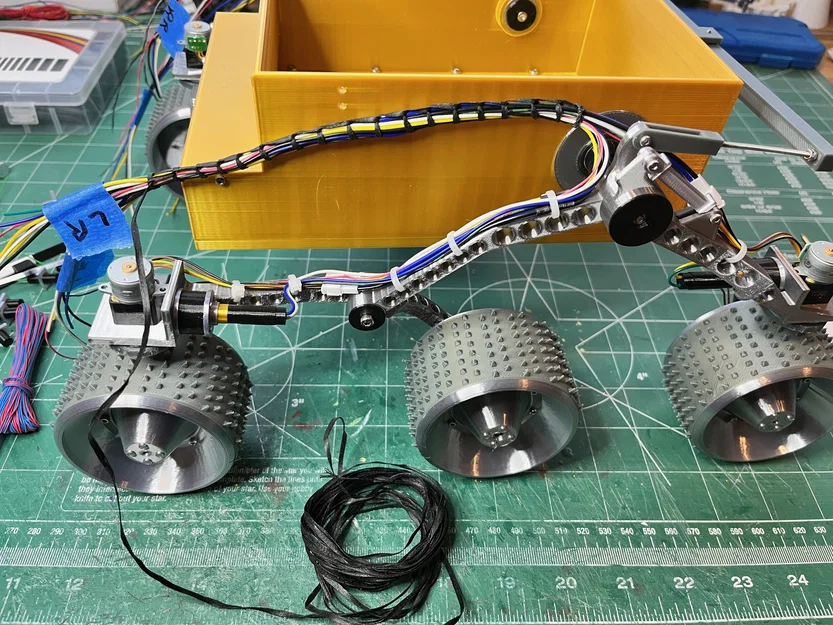 Mô hình xe tự hành Sojourner Mars Rover (tỷ lệ 1/2) - Image 7