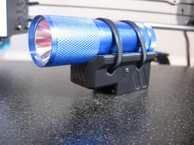 Ngàm gắn đèn pin cho súng Nerf - Image 1