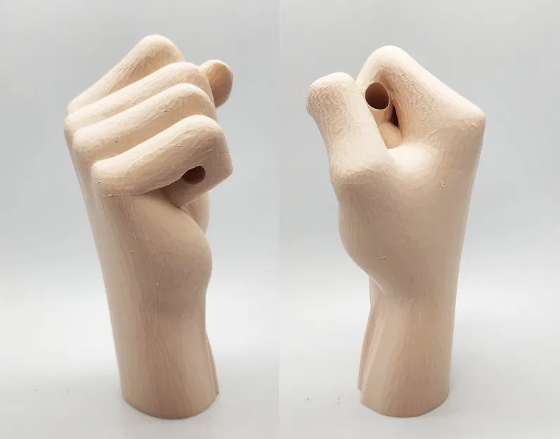 Tác phẩm điêu khắc bàn tay giữ hoa - Image 2