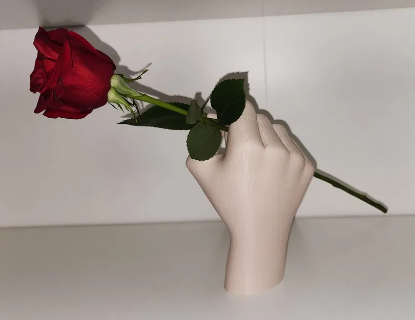 Tác phẩm điêu khắc bàn tay giữ hoa - Image 6