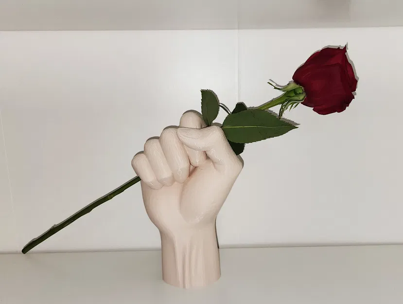 Tác phẩm điêu khắc bàn tay giữ hoa - Image 7