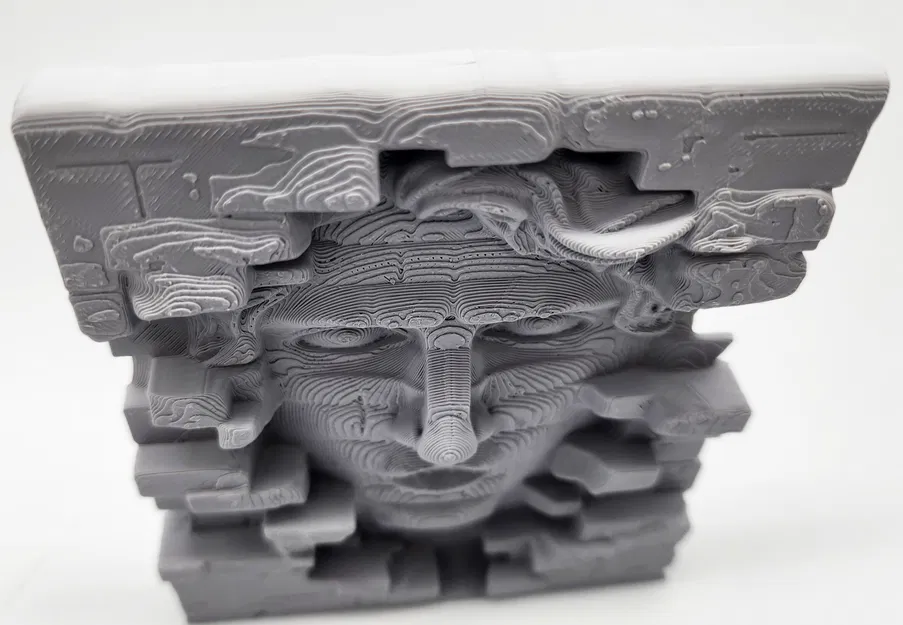 Tượng khuôn mặt trên tường gạch - Không cần hỗ trợ (No Supports) - Image 3