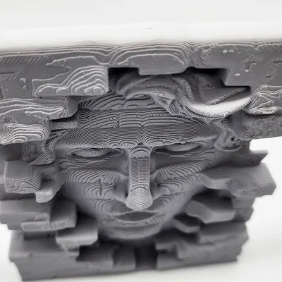 Tượng khuôn mặt trên tường gạch - Không cần hỗ trợ (No Supports)
