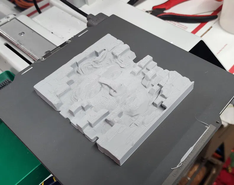 Tượng khuôn mặt trên tường gạch - Không cần hỗ trợ (No Supports) - Image 7