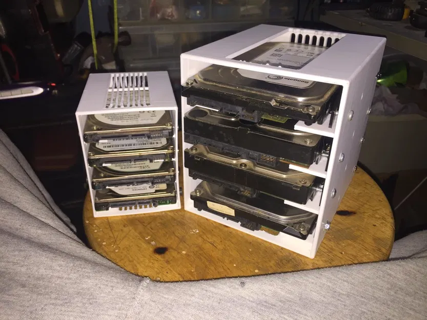 Hộp đựng ổ cứng 2.5 inch để bàn (chứa tối đa 8 ổ) - Image 2