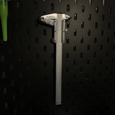 Giá treo thước cặp (caliper) gọn gàng cho bảng SKÅDIS