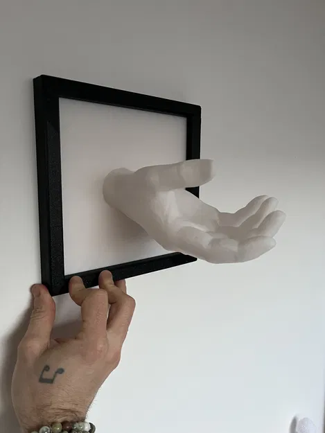 Khung treo tường hình bàn tay 3D nghệ thuật độc đáo - Image 1