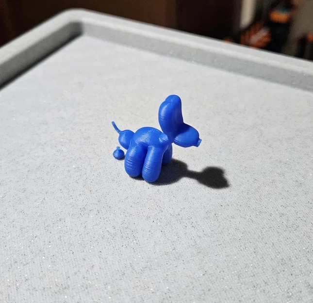 Mô hình chú chó bong bóng đáng yêu đang đi vệ sinh - Image 2