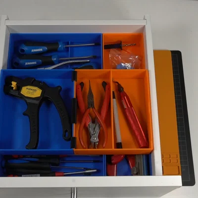 Khay chia ngăn Ikea Kallax: Biến ngăn kéo thành hộp đựng dụng cụ