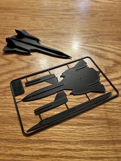 Mô hình Kit Card máy bay SR-71 Blackbird và chân đế - Image 2