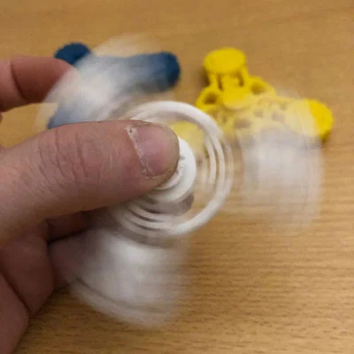 Clicker Spinner - Đồ chơi giải trí cực đã