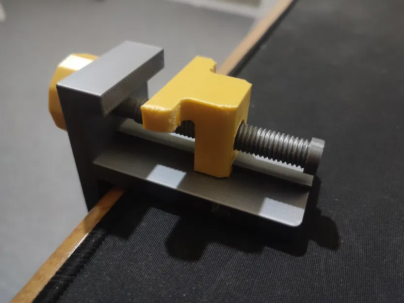 Mini Table Clamp (Ê-tô kẹp bàn mini) - Image 1