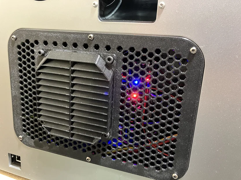 Nắp che mainboard Qidi Plus 4 kèm ống dẫn gió cho quạt 92mm - Image 1