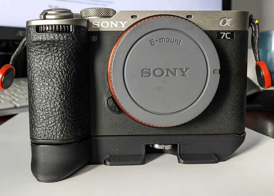 Tay cầm (Grip) cho Sony A7CII / A7CR - Image 1