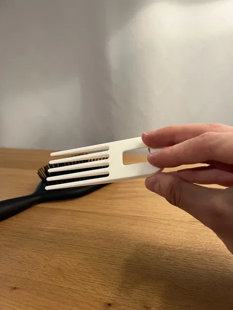 Dụng cụ vệ sinh lược mini (Hairbrush Cleaner Mini) - Image 5