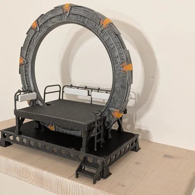 Mô hình Stargate SG-1 (tỷ lệ 1:33) kèm chân đế phòng điều khiển