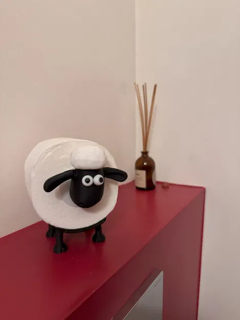 Mô hình chú cừu Shaun giữ giấy vệ sinh - In 3D tùy chỉnh kích thước - Image 1