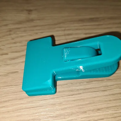 Kẹp nhựa chịu lực Strong CLIP attack