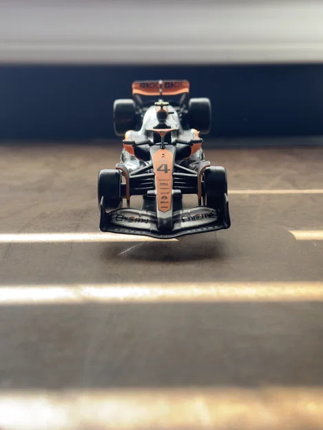 Chân đế trưng bày xe mô hình F1 Bburago tỉ lệ 1:43 cực chất - Image 2