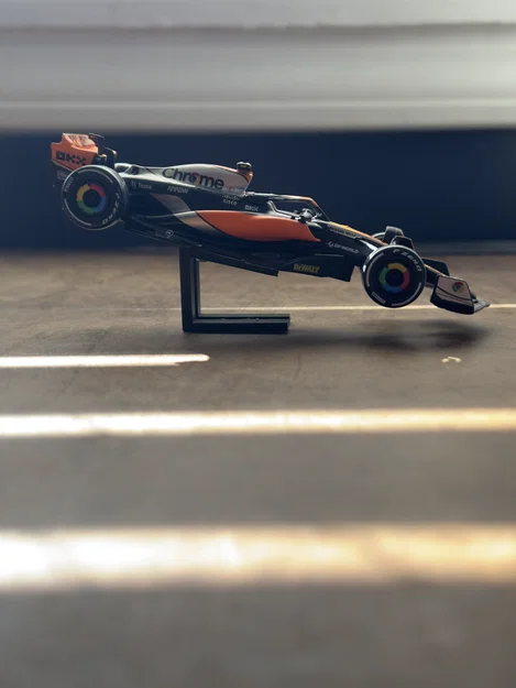 Chân đế trưng bày xe mô hình F1 Bburago tỉ lệ 1:43 cực chất - Image 4