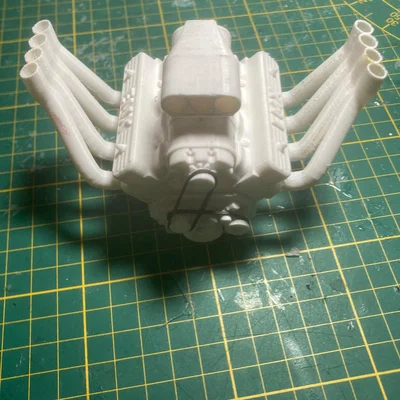 Mô hình động cơ V8 xông trầm hương