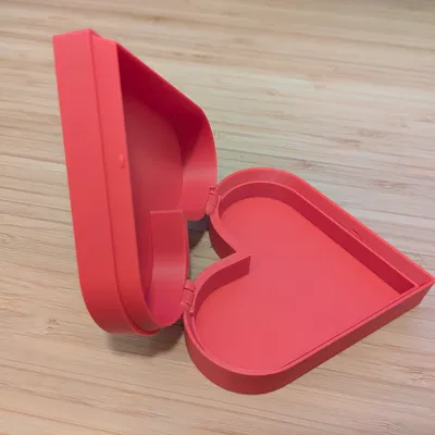 Hộp quà hình trái tim tặng Valentine có chốt khóa snap lock