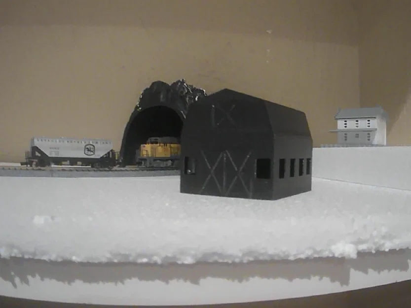 Mô hình nhà kho N Scale Barn cho sa bàn xe lửa - Image 1