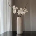 Bình hoa Lusso Vase - Vẻ đẹp tối giản và tinh tế - Thumbnail 1