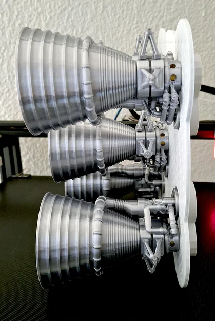 Mô hình động cơ tên lửa Saturn V F-1 (Rocketdyne F1) - Image 3