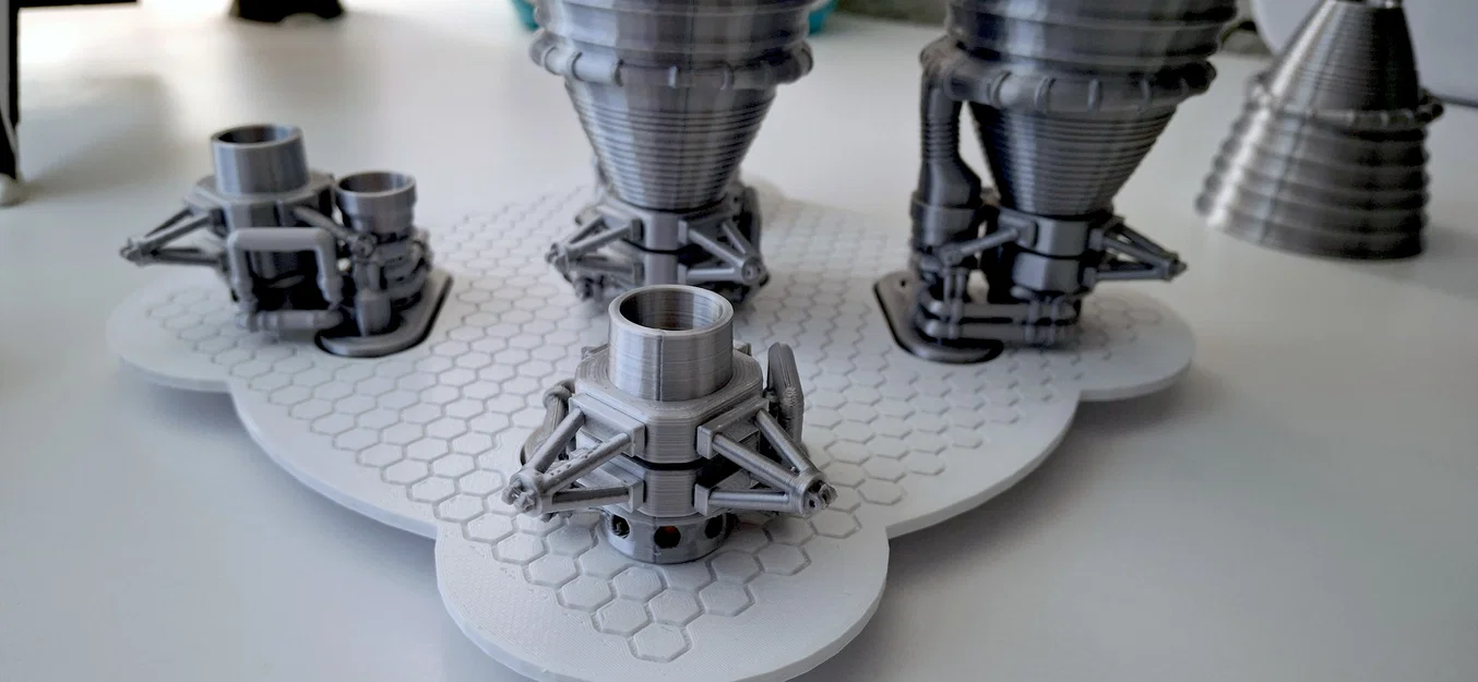 Mô hình động cơ tên lửa Saturn V F-1 (Rocketdyne F1) - Image 7