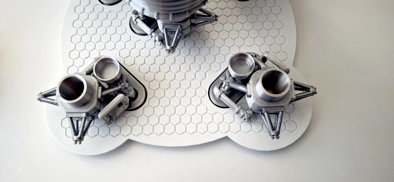 Mô hình động cơ tên lửa Saturn V F-1 (Rocketdyne F1) - Image 9