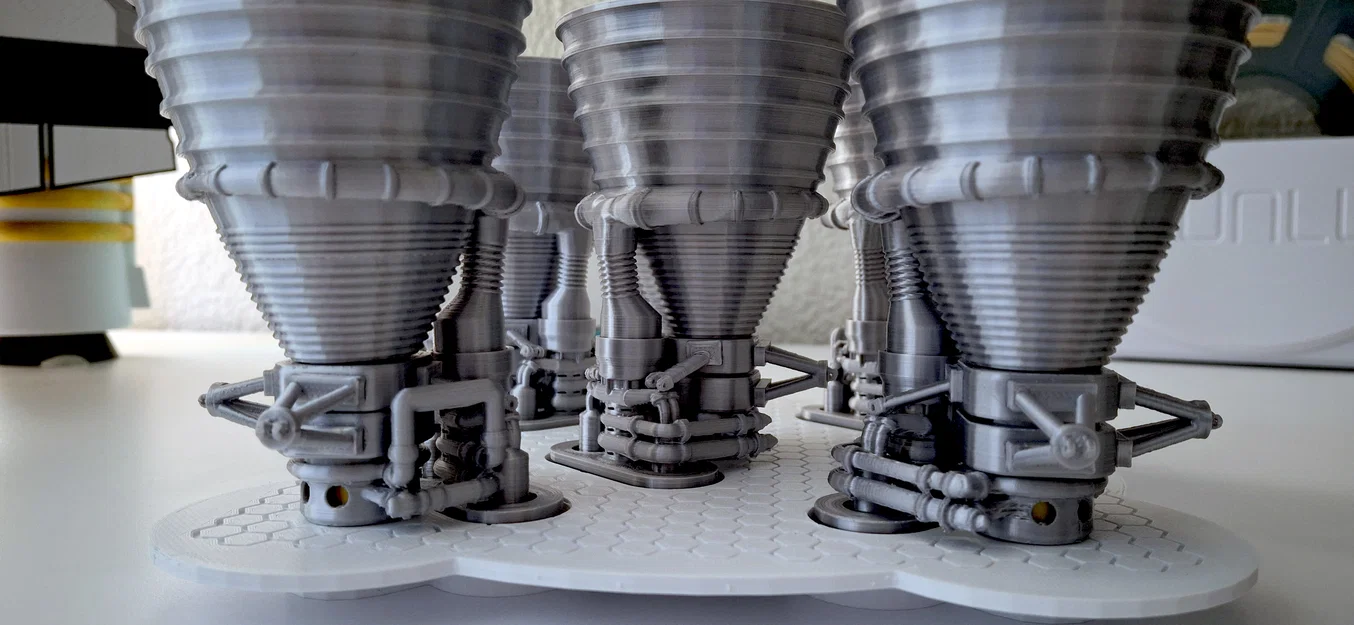 Mô hình động cơ tên lửa Saturn V F-1 (Rocketdyne F1) - Image 11