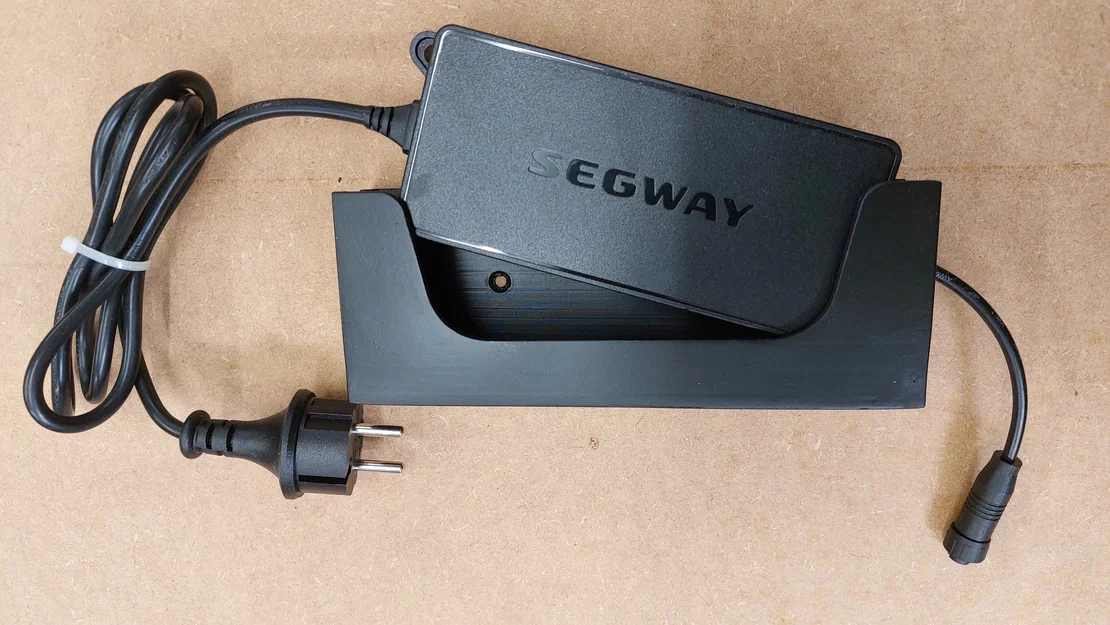 Giá treo tường cho bộ nguồn Segway Navimow - Image 1