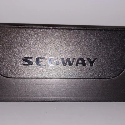 Giá treo tường cho bộ nguồn Segway Navimow