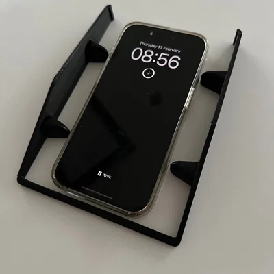 Khung giữ điện thoại cho Polestar 4