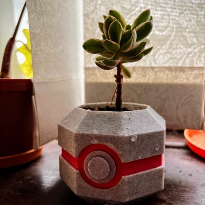 Chậu cây Pokeball phong cách Lowpoly