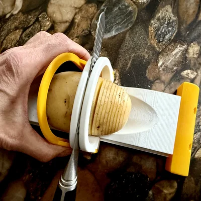 Dụng cụ cắt khoai tây Hasselback 2000 của Randco