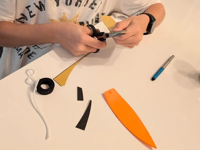 Mô hình ván lướt sóng mini (Surf board finger toy) độc đáo - Image 2