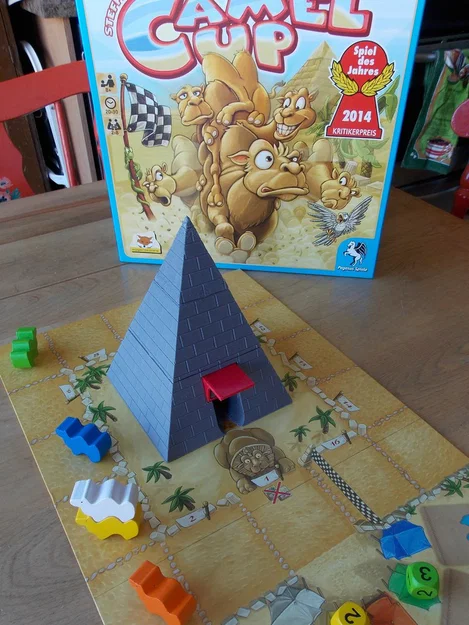 Tháp lắc xúc xắc (Pyramid) cho Board Game Camel-Up - Image 1