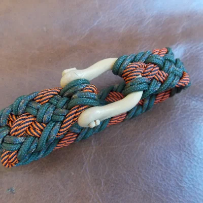 Khóa móc chữ U (Shackle) in 3D cho vòng tay Paracord