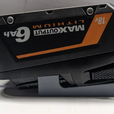 Đế giữ pin Ridgid 18V có khóa