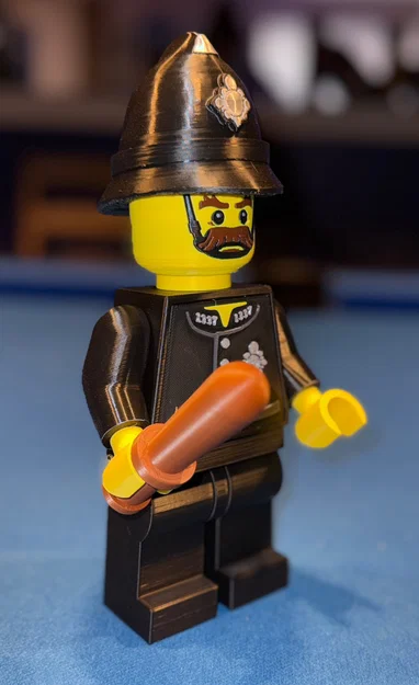 Mô hình Constable Brick MegaFigure (Tỷ lệ 5:1) - Image 2
