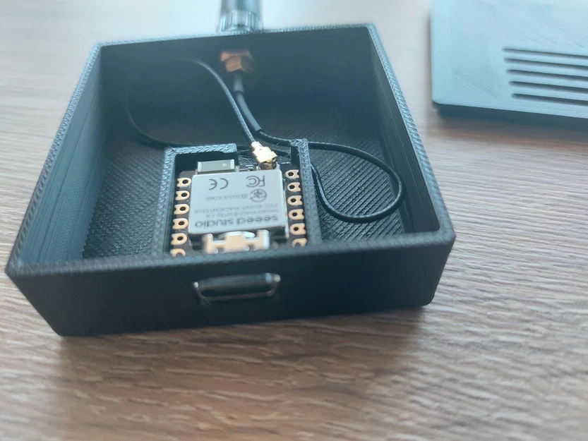 Hộp đựng (case) in 3D bảo vệ board ESP32-C6 XIAO nhỏ gọn - Image 2