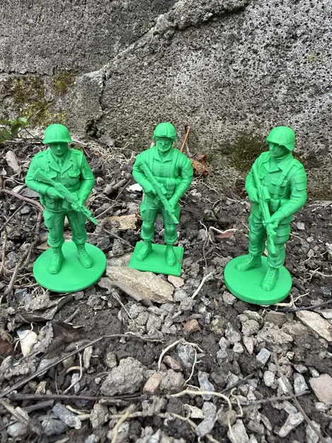 Mô hình những người lính trên bệ đỡ (Soldiers on a pedestal) - Image 5