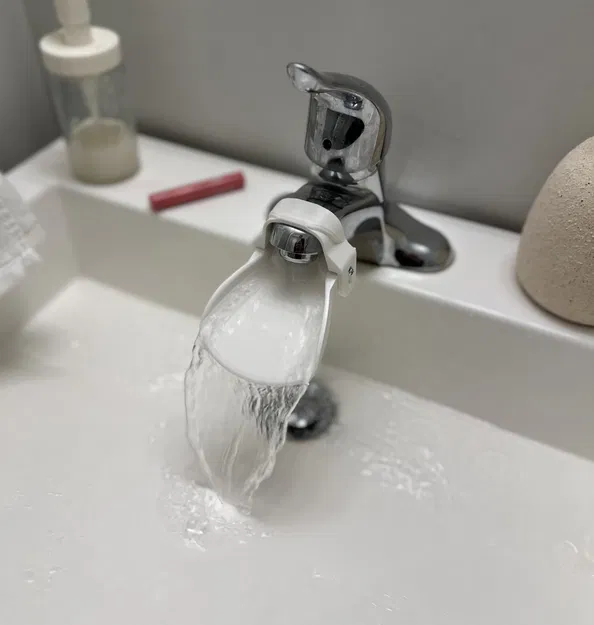 Đầu Nối Vòi Nước Dạng Thác Nước - Image 1