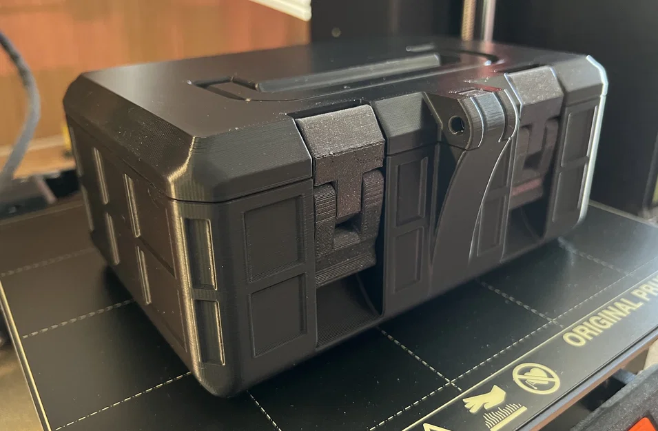 Hộp Đựng Tiền Có Khóa, Bản Lề Và Khóa Gài Chống Cạy Phá - Image 1