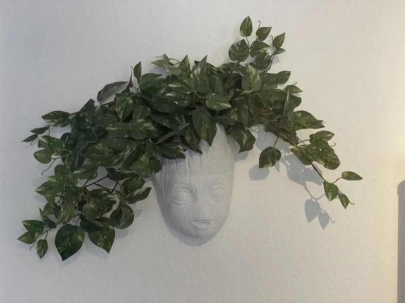 Chậu cây Baby Groot treo tường - Image 4